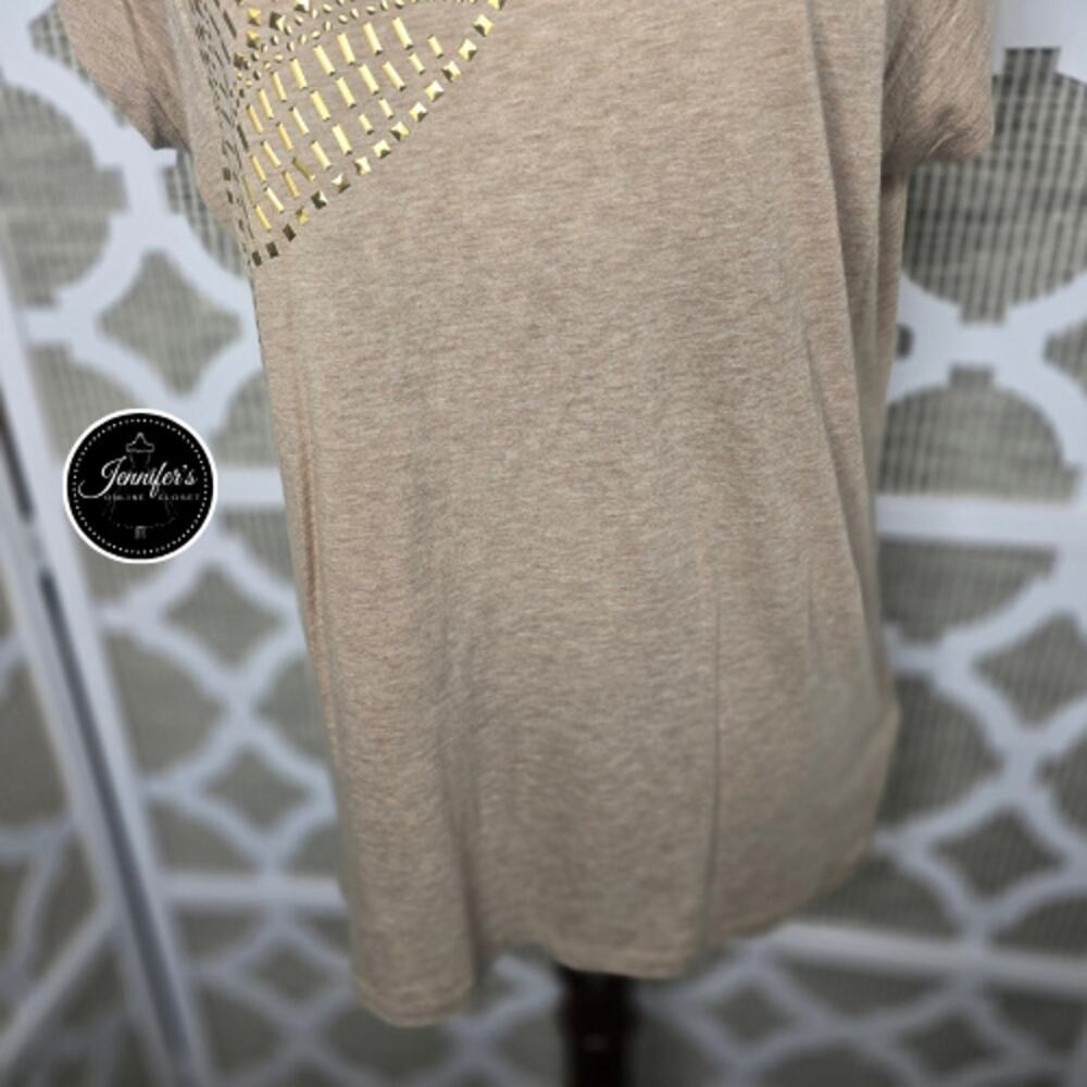 Chaus Sport Tan with Gold Embellished Scoop Neck Short Sleeve Top Large - Picture 5 of 9